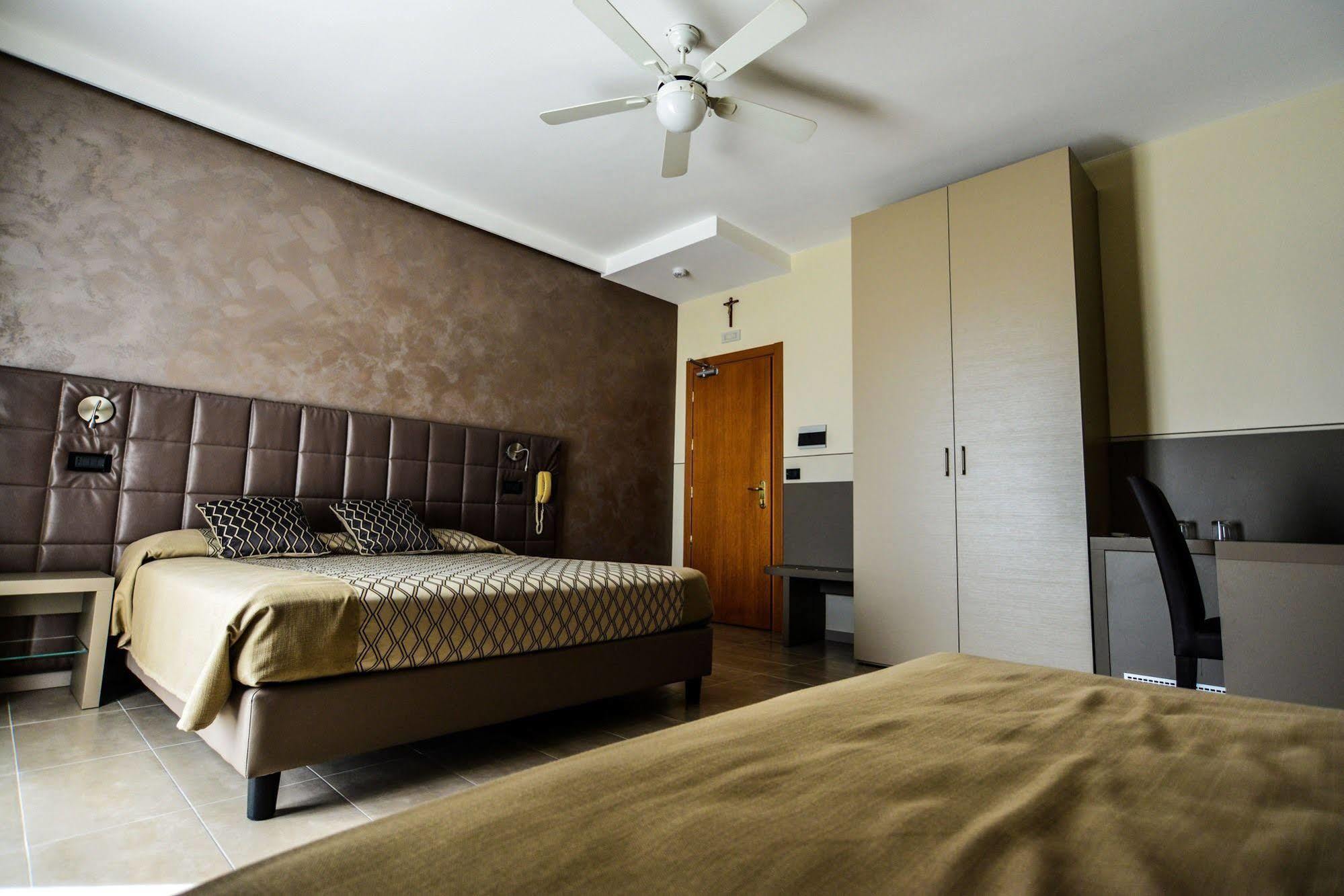 טוסקולנו מדרנו Hotel Sorriso מראה חיצוני תמונה