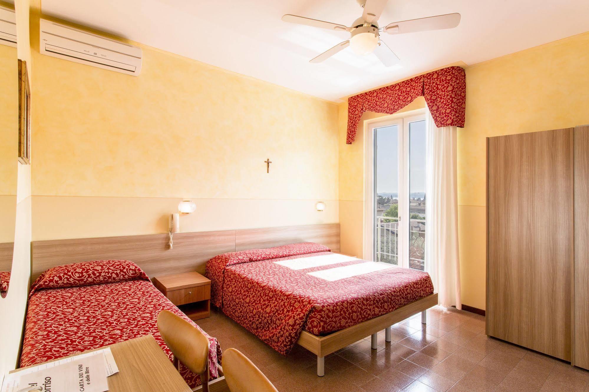 טוסקולנו מדרנו Hotel Sorriso מראה חיצוני תמונה