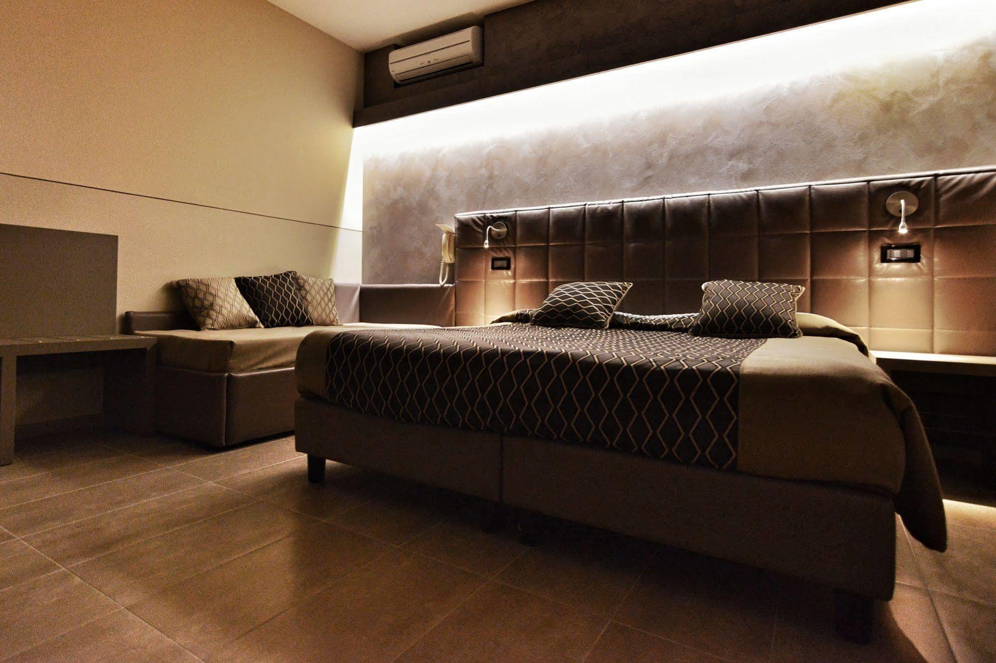 טוסקולנו מדרנו Hotel Sorriso מראה חיצוני תמונה