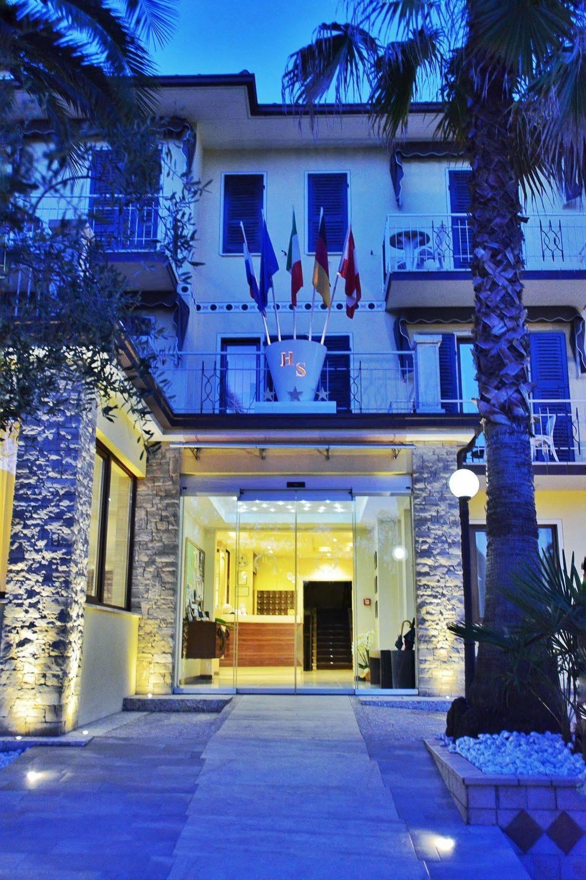 טוסקולנו מדרנו Hotel Sorriso מראה חיצוני תמונה