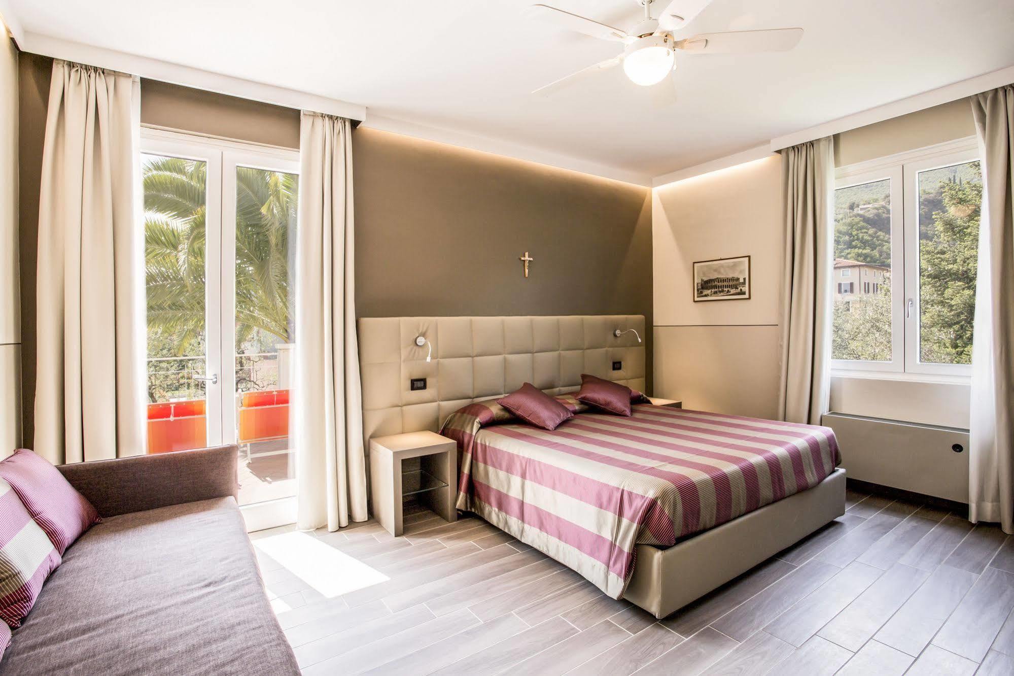 טוסקולנו מדרנו Hotel Sorriso מראה חיצוני תמונה
