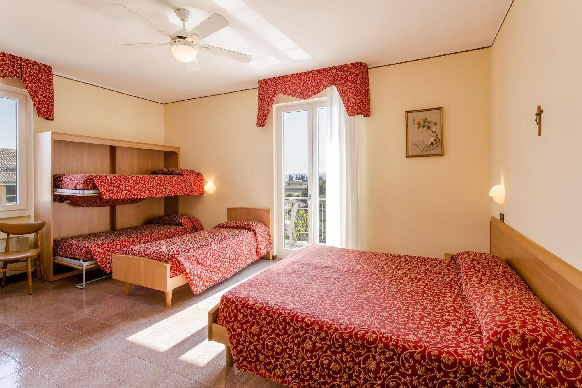 טוסקולנו מדרנו Hotel Sorriso מראה חיצוני תמונה
