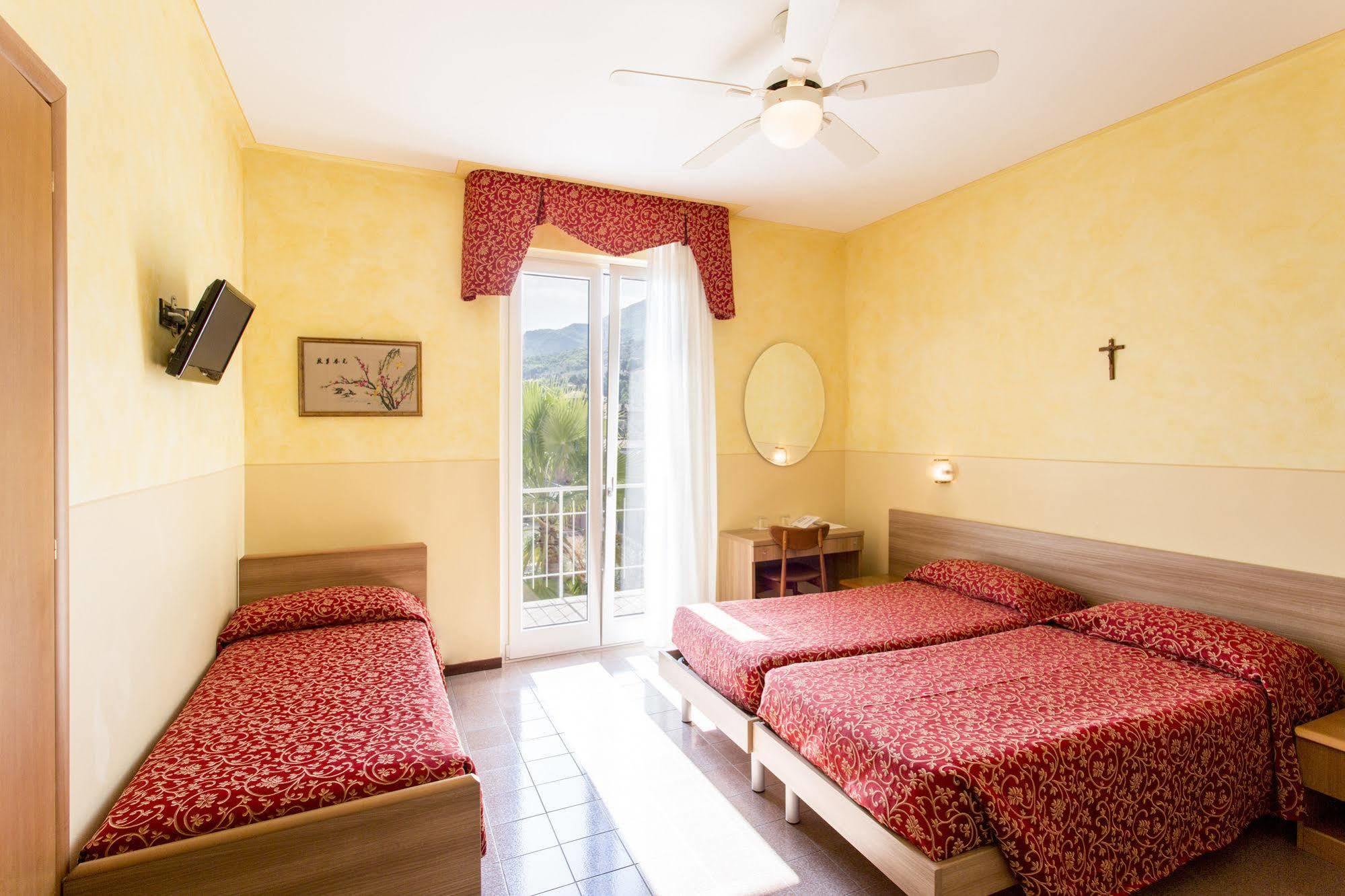 טוסקולנו מדרנו Hotel Sorriso מראה חיצוני תמונה