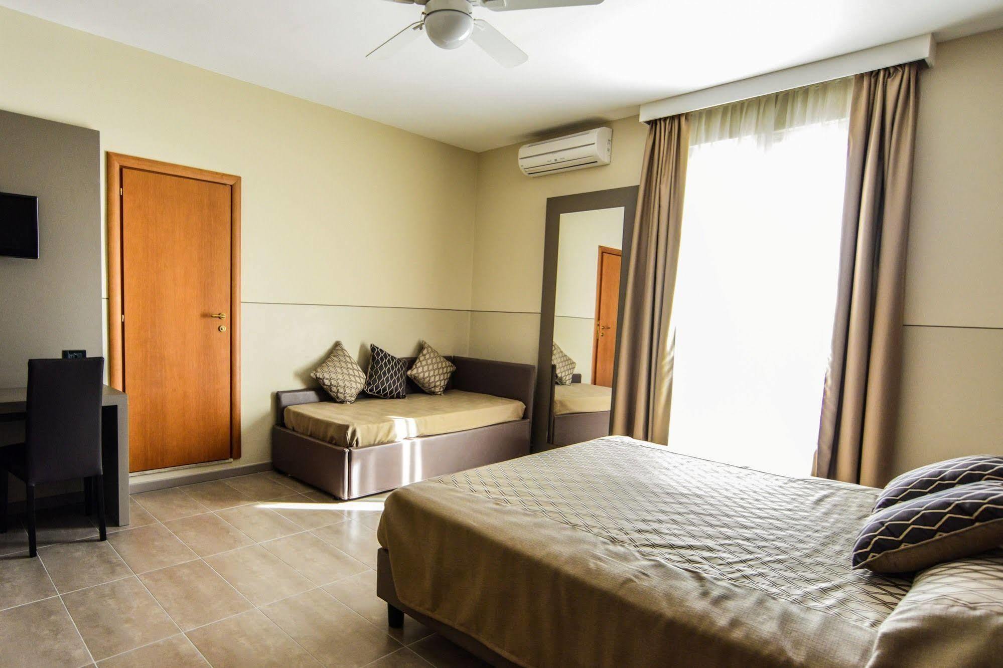 טוסקולנו מדרנו Hotel Sorriso מראה חיצוני תמונה